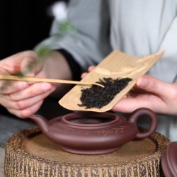 Yixing Zisha teekannu, käsintehty kiinalainen keraaminen vedenkeitin, 120 ml violetti savimalmi, aito teekannu