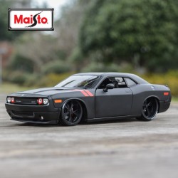 1:24 2008 Dodge Challenger Sports Car  Collectible Model, Car Toys