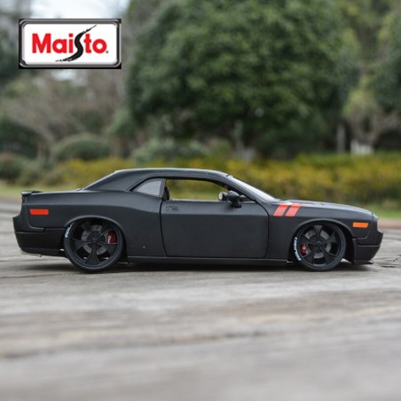 1:24 2008 Dodge Challenger Sports Car  Collectible Model, Car Toys