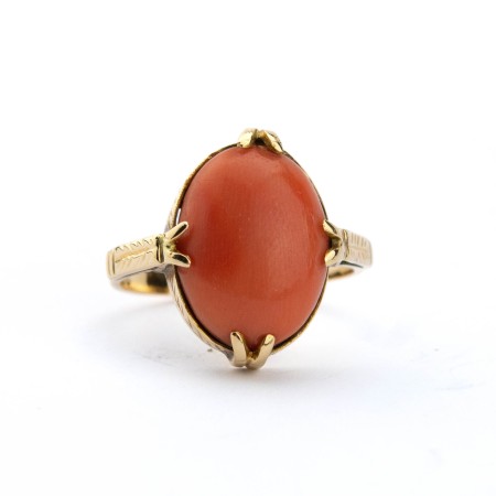 Ring with coral, 500 gold