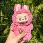 Strawberry Labubu Change Doll -sarjan sokea laatikko