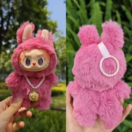 Maasika Labubu muutusnukkude sarja pimekarp